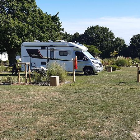 Camping Les Brillas Les Moutiers Exteriör bild