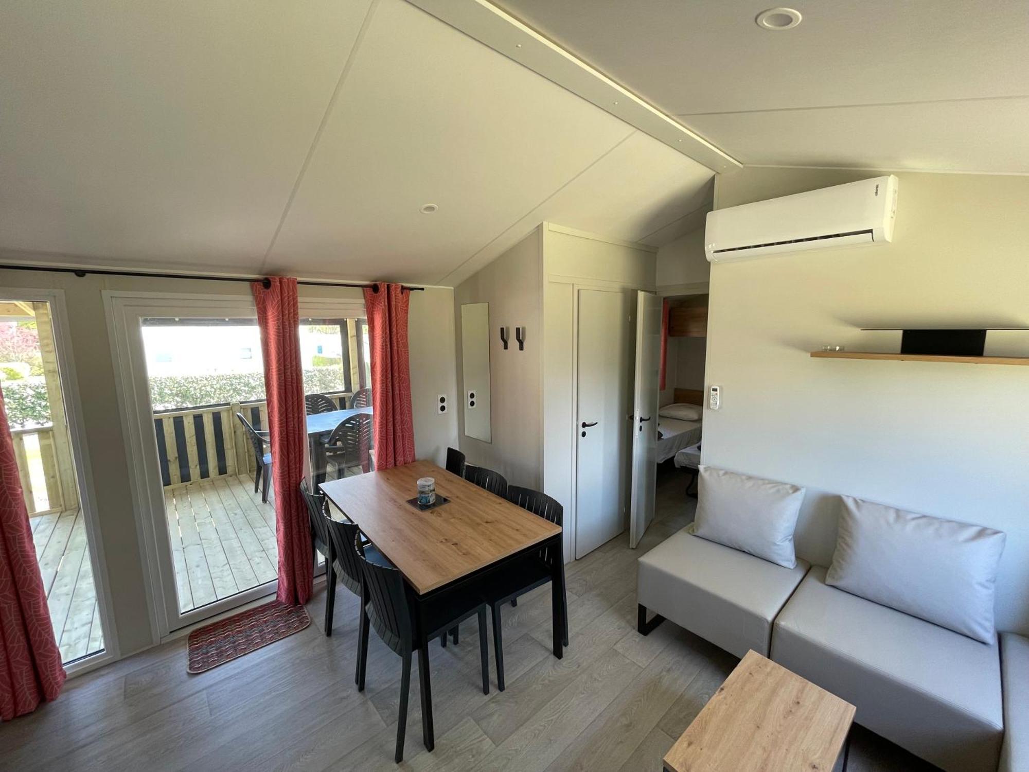 Camping Les Brillas Les Moutiers Exteriör bild