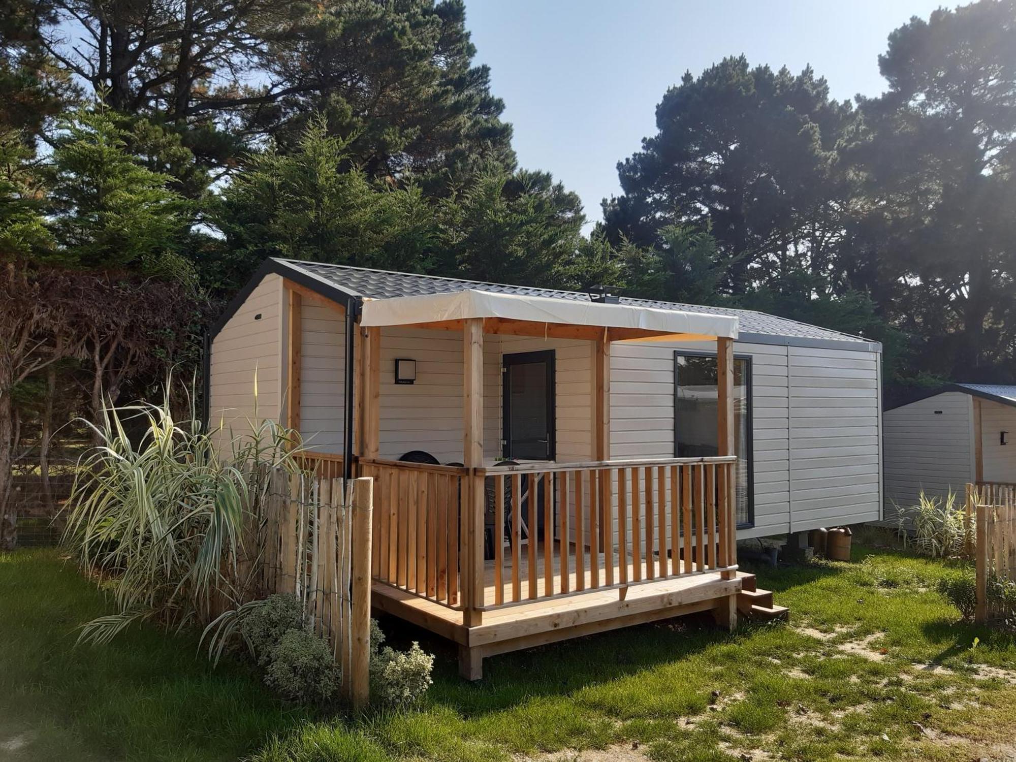 Camping Les Brillas Les Moutiers Exteriör bild