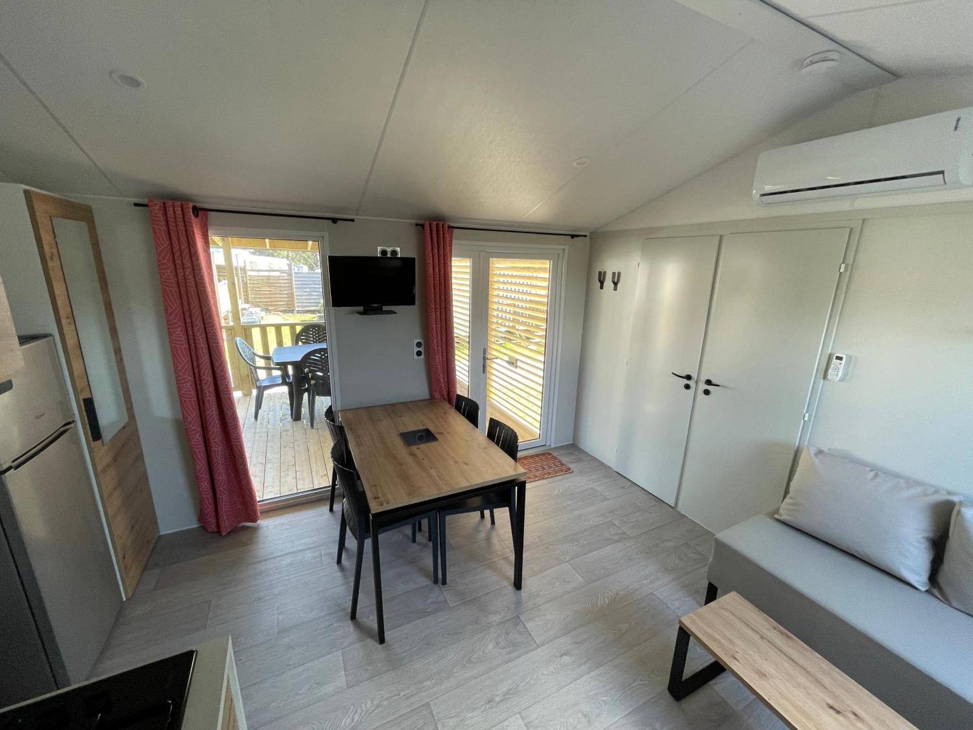 Camping Les Brillas Les Moutiers Exteriör bild
